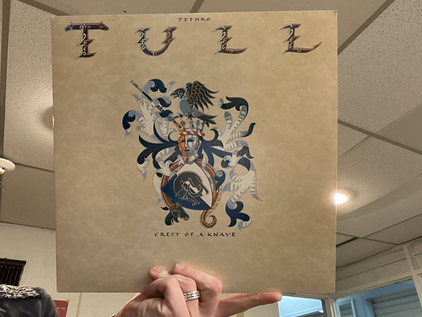 Jethro Tull - Crest of A Knave (12 inch used)